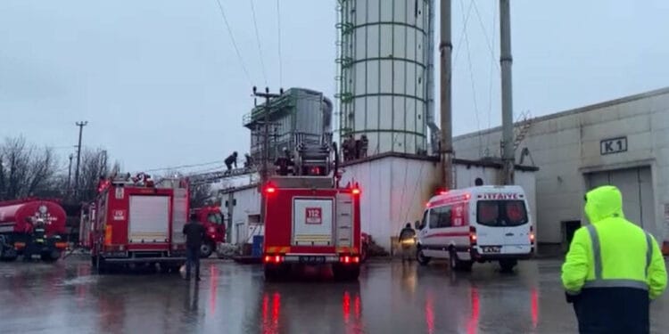 Sivas'ta mobilya fabrikasında patlama