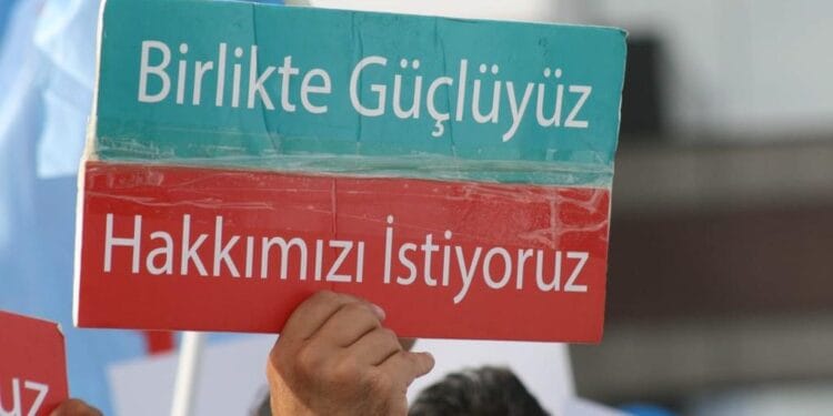 Sputnik'te grev 140. gününde.