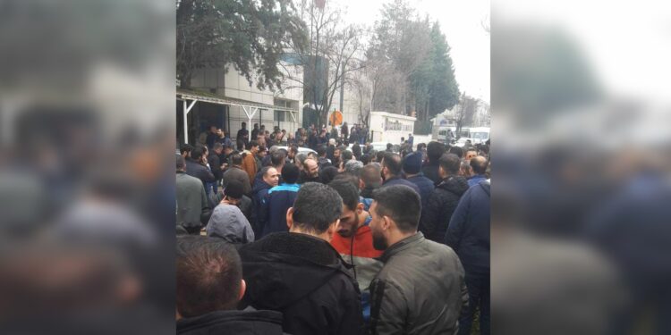 Selçuk İplik'te iş bırakan işçiler kazandı