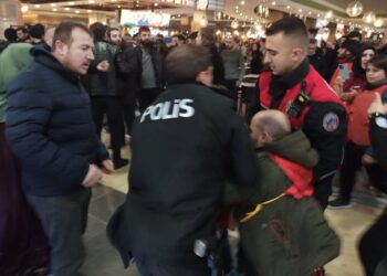 Özak Tekstil işçilerine polis saldırdı