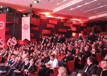 DİSK Genel Kurulu'nda Limter-İş Genel Başkanı'nın konuşmasına engelleme