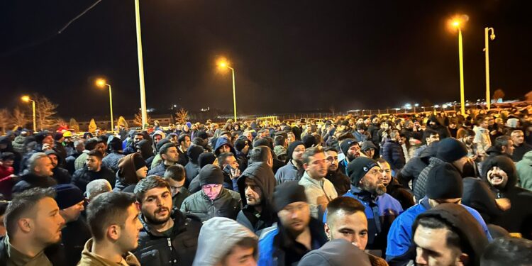 Seydişehir Eti Alüminyum işçileri düşük zamma karşı eylem yaptı