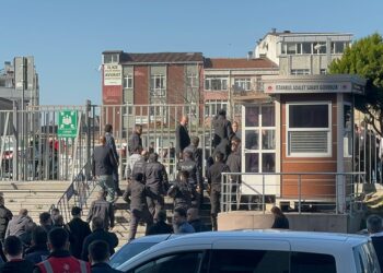 Çağlayan Adliyesi'nde silahlı çatışma