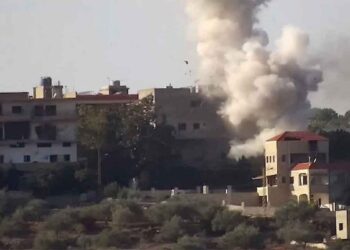 İsrail'den Lübnan'a hava saldırıları