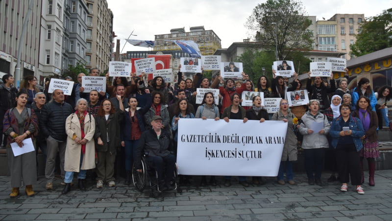 Esra Solin Dal'a yapılan çıplak arama işkencesi protesto edildi