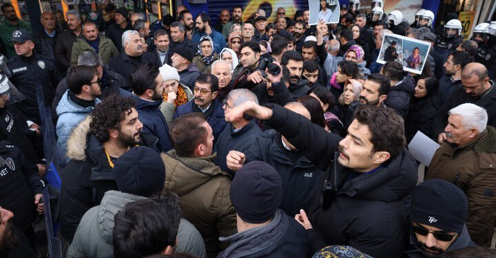 Van'da polis saldırısı