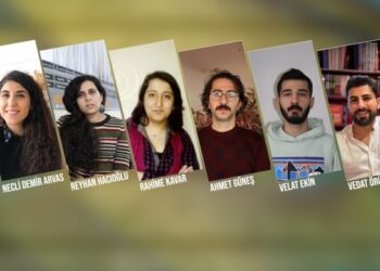 Gözaltındaki gazeteciler