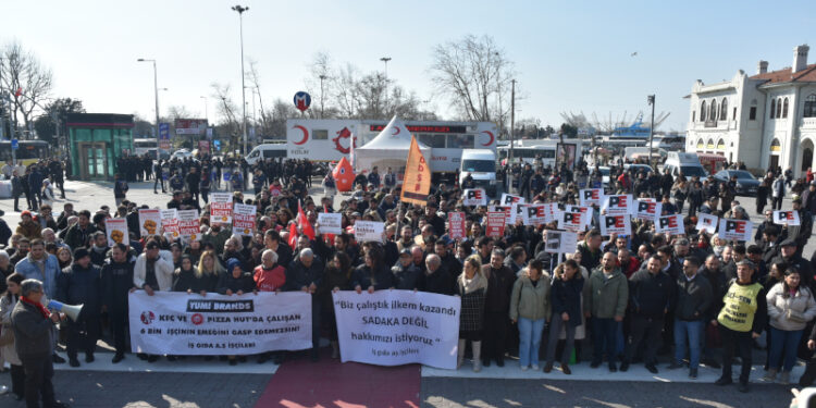 KFC ve Pizza Hut işçilerinin Kadıköy eylemi