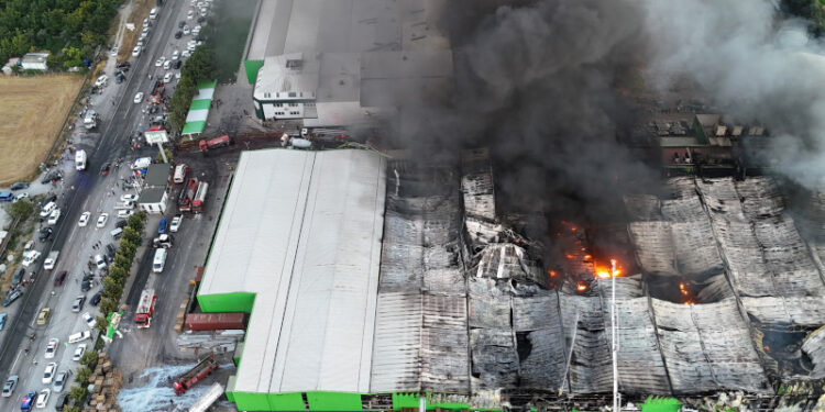 CREATOR: gd-jpeg v1.0 (using IJG JPEG v62), quality = 90